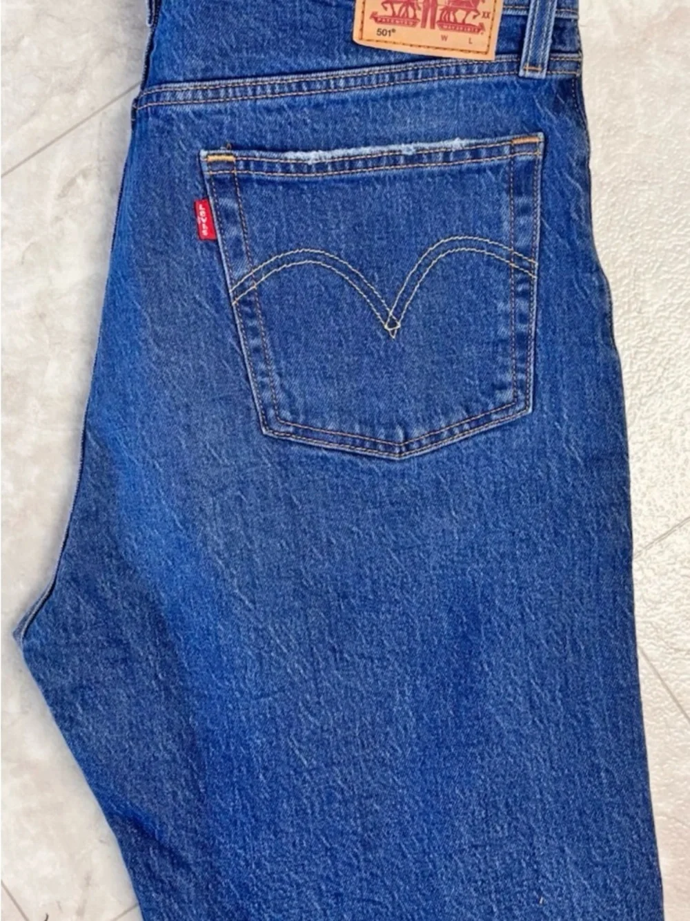 Levi’s 501 Mid Rise Straight Jeans 31 X 32 EUC